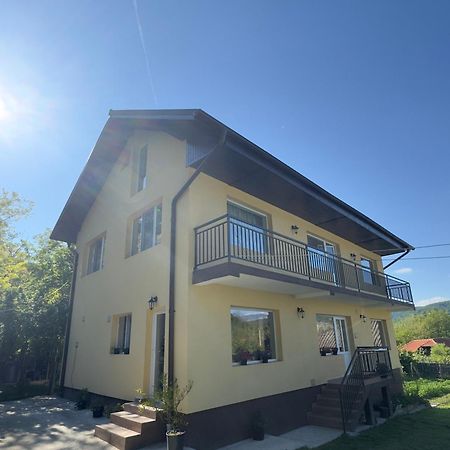 Casa Lucia Hotell Ocnele Mari Exteriör bild