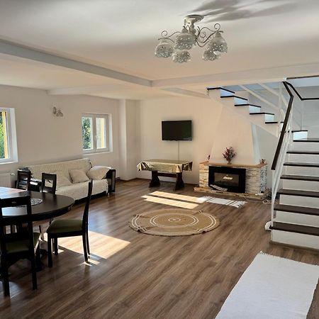 Casa Lucia Hotell Ocnele Mari Exteriör bild
